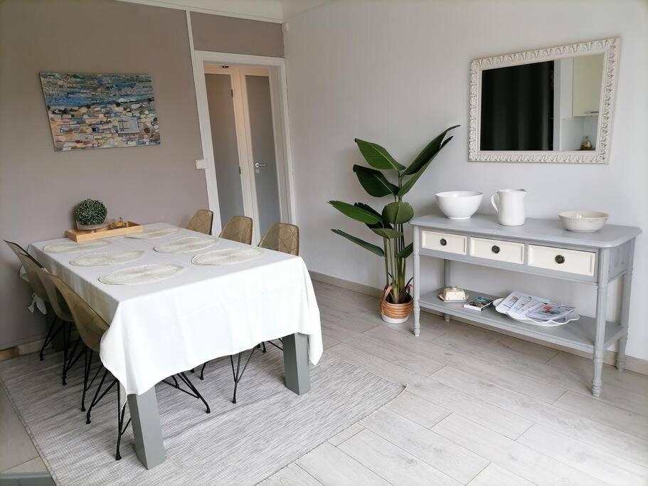 Maison Familiale Proche De La Mer Lancieux Luaran gambar